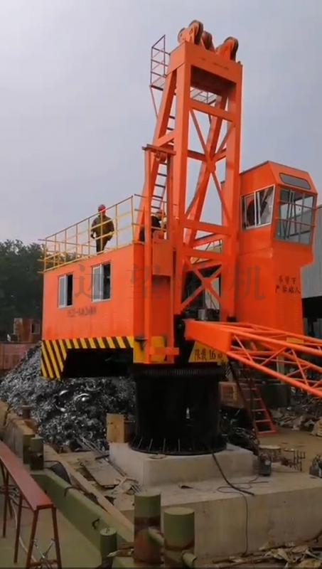 浙江再生資源公司16噸-16m全程帶載吊機安裝現場